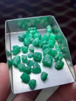 39.65 Carat Swat Emerald Rough Lot – Authentic Rough from Pakistan - Image 2