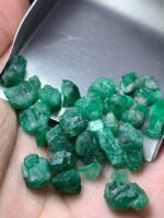 33.60ct Swat Emerald Rough Lot – Natural Green Crystals Avg. 10.84 x 6.58 x 5.81mm - Image 5