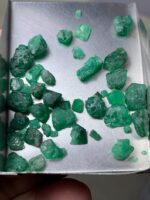 33.60ct Swat Emerald Rough Lot – Natural Green Crystals Avg. 10.84 x 6.58 x 5.81mm - Image 7
