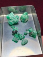 31.80ct Swat Emerald Rough Lot – Exceptional Volume & Vibrancy - Image 3