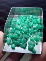 Elegant 50.40 ct Emerald Rough from Swat - Image 3