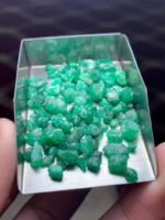 Elegant 50.40 ct Emerald Rough from Swat - Image 4