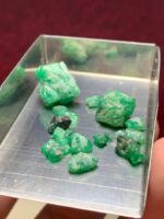 31.80ct Swat Emerald Rough Lot – Exceptional Volume & Vibrancy - Image 8