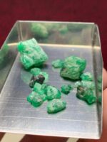 31.80ct Swat Emerald Rough Lot – Exceptional Volume & Vibrancy - Image 9