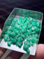 Elegant 50.40 ct Emerald Rough from Swat - Image 9