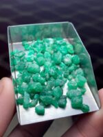 Elegant 50.40 ct Emerald Rough from Swat - Image 10