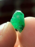 2.21 Carat Emerald Crystal from Swat: A Vibrant Symbol of Natural Elegance - Image 4