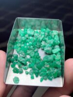 Swat Emeralds in Their Natural Glory: 51 Carat Rough Lot - Image 2