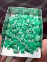 Balanced Potential: 62.82 ct Emerald Rough Lot from Swat Valley - Image 5