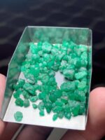 Swat Emeralds in Their Natural Glory: 51 Carat Rough Lot - Image 7