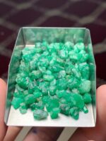 Balanced Potential: 62.82 ct Emerald Rough Lot from Swat Valley - Image 8