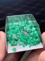 Swat Emeralds in Their Natural Glory: 51 Carat Rough Lot - Image 9