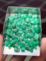 Balanced Potential: 62.82 ct Emerald Rough Lot from Swat Valley - Image 10
