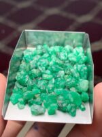 Balanced Potential: 62.82 ct Emerald Rough Lot from Swat Valley - Image 12