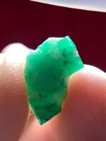 4.80ct Swat Emerald Crystal – Natural Rough Gem with Distinct Shape - Image 2