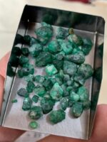 Striking 49.45ct Swat Emerald Rough Lot - Image 3