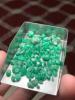 Compact Depth: 43.50 ct Emerald Rough Lot from Swat Valley - Image 7