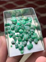 Striking 49.45ct Swat Emerald Rough Lot - Image 7