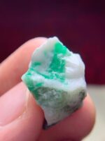 32.00ct Swat Emerald Specimen – Natural Crystal, Striking Form - Image 8