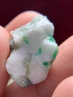 32.00ct Swat Emerald Specimen – Natural Crystal, Striking Form - Image 9