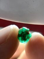 1.67ct Swat Emerald Crystal – Untreated Natural Green Gemstone (7.30 x 8.06 x 5.07 mm) - Image 4
