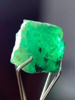 Compact Brilliance: 2.00ct Swat Emerald Crystal with Vivid Natural Color - Image 6
