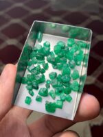 42.27 Carat Swat Emerald Rough Lot – Natural Gemstone Overview - Image 11