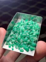 Balanced Strength: 61.40 ct Emerald Rough Lot from Swat Valley - Image 2
