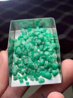 Balanced Strength: 61.40 ct Emerald Rough Lot from Swat Valley - Image 3