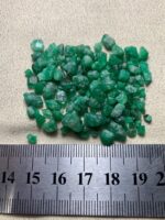 Balanced Strength: 61.40 ct Emerald Rough Lot from Swat Valley - Image 9