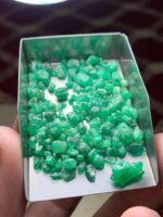 Striking Natural Beauty: 49.45-Carat Emerald Rough Lot from Swat - Image 2