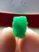 Emerald Elegance: 3.25ct Emerald Crystal from Swat Valley - Image 2