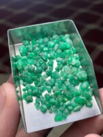 Swat Emeralds in Their Raw Splendor: 45.70-Carat Rough Lot - Image 5