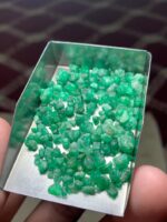 Swat Emeralds in Their Raw Splendor: 45.70-Carat Rough Lot - Image 6