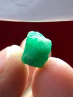 Vibrant Green Wonder: A 4.60 ct Emerald Crystal from Swat, Pakistan - Image 9