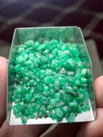 Raw Elegance: 72.65-Carat Emerald Rough Lot from Swat - Image 5