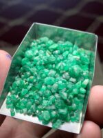Raw Elegance: 72.65-Carat Emerald Rough Lot from Swat - Image 6