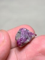 Exploring the Elegance of a 10.75 ct Afghan Ruby: A Gem of Unmatched Beauty - Image 2