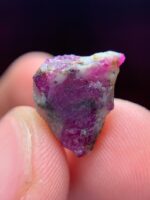 Exploring the Elegance of a 10.75 ct Afghan Ruby: A Gem of Unmatched Beauty - Image 5