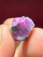 Crimson Majesty: A 11.45ct Afghan Ruby Specimen of Natural Brilliance - Image 9