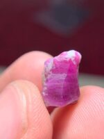 9.65 ct Afghan Ruby Specimen: Pigeon Blood Red Gemstone - Image 7