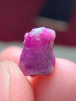 9.65 ct Afghan Ruby Specimen: Pigeon Blood Red Gemstone - Image 9