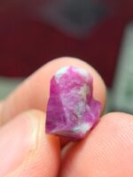 9.65 ct Afghan Ruby Specimen: Pigeon Blood Red Gemstone - Image 10