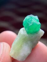 24.29 ct Swat Emerald Specimen – Compact Yet Striking - Image 4