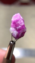 25.40 ct Afghan Ruby Crystal – Balanced Depth with Strong Cutting Potential - Image 2