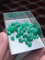 30.43 ct Swat Emerald Rough Lot – Compact Gems with Maximum Potential - Image 2