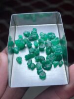 30.43 ct Swat Emerald Rough Lot – Compact Gems with Maximum Potential - Image 9