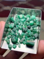 Impressive 57ct Swat Emerald Rough Lot - Image 3