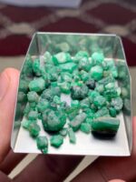 Impressive 57ct Swat Emerald Rough Lot - Image 8