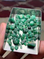 Impressive 57ct Swat Emerald Rough Lot - Image 10